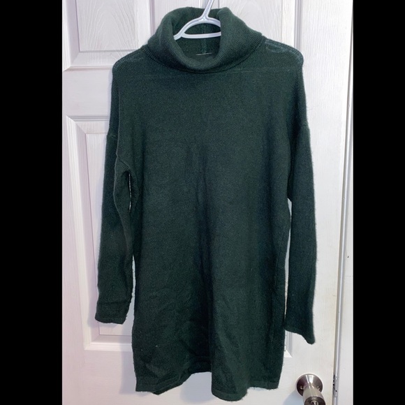 F21 Turtle Neck Long Sweater - Picture 1 of 2
